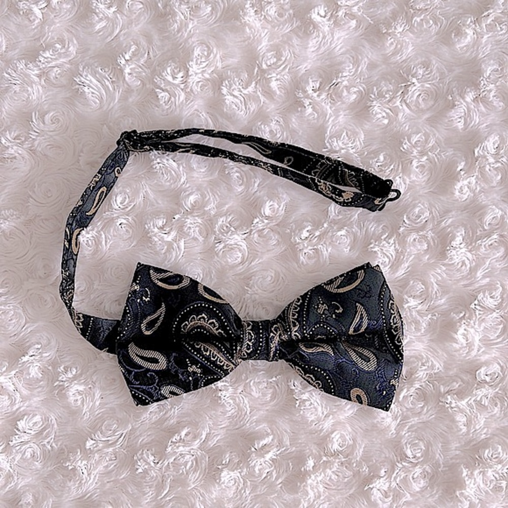 Bow Tie Paisley Print Adjustable Clip On